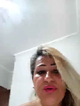 Snapshot of vivifernades chatting on 12, 1, 2026 vivifernades online show from 12, 1, 2026