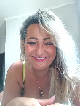 Snapshot of vivifernades chatting on 7, 1, 2026 vivifernades online show from 7, 1, 2026