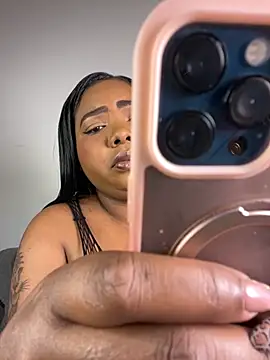 Snapshot of angelGgold chatting on 27, 11, 2025 angelGgold online show from 27, 11, 2025