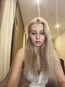 AnikaBest online show from 2, 11, 2025