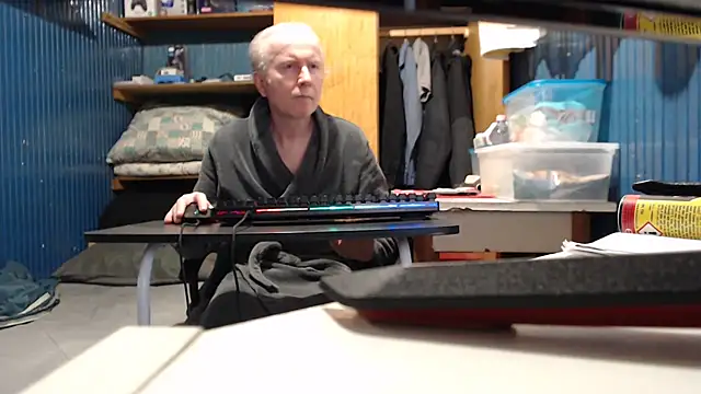 Vgy67Z95 online show from 15, 10, 2025