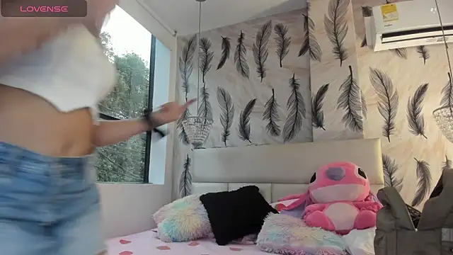 Vivi prinncess online show from 5, 11, 2025