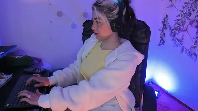 Sammysammy  online show from 8, 2, 2025