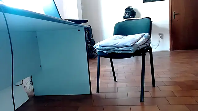 Miss-Mikaele online show from 17, 4, 2026