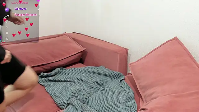 wet eyyyelashes online show from 2, 10, 2025