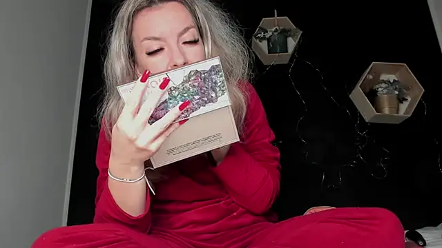 Snapshot of Alesys69 chatting on 21, 12, 2025 Alesys69 online show from 21, 12, 2025