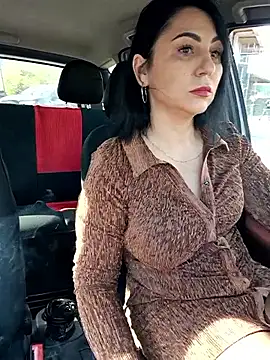 charrlote love online show from 6, 4, 2026