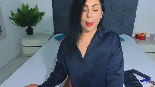 charrlote love online show from 8, 1, 2026