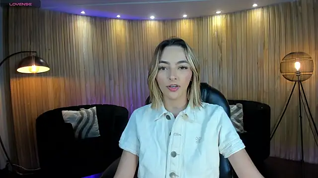 Snapshot of MelissaMoore_ chatting on 3, 5, 2026 MelissaMoore online show from 3, 5, 2026