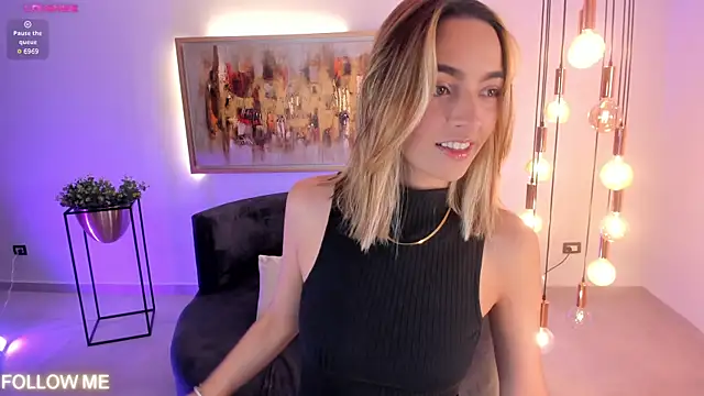 Snapshot of MelissaMoore_ chatting on 18, 1, 2026 MelissaMoore online show from 18, 1, 2026