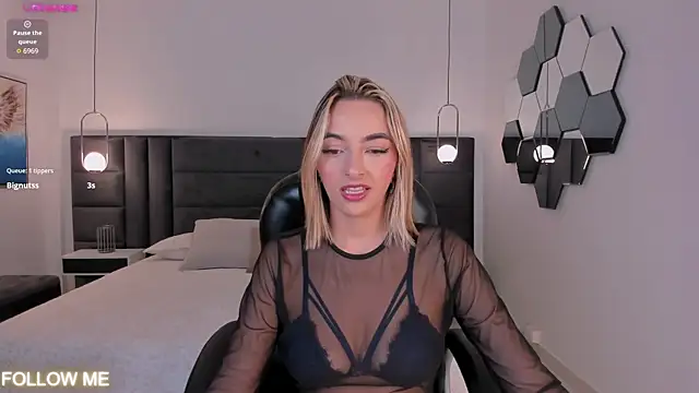 Snapshot of MelissaMoore_ chatting on 27, 5, 2026 MelissaMoore online show from 27, 5, 2026