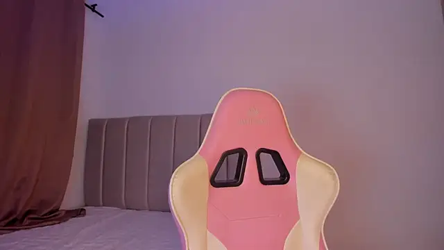 isa bunny online show from 16, 12, 2025