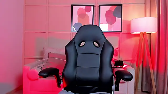 Sabrina Sabrock  online show from 16, 11, 2025