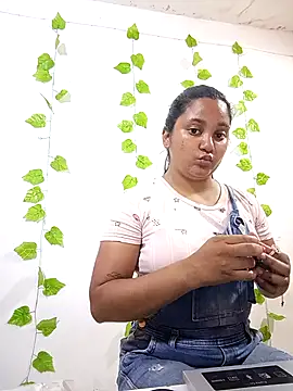 shayna all online show from 24, 9, 2025