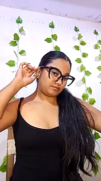 shayna all online show from 17, 12, 2025