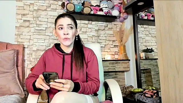 Snapshot of Carla_expit chatting on 21, 11, 2025 Carla expit online show from 21, 11, 2025