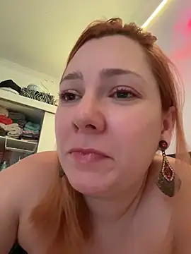 Patriciamoura69 online show from 4, 4, 2026