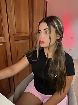 Miss valeriaa online show from 2, 4, 2026