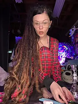 BlaizeyBBy online show from 6, 5, 2026