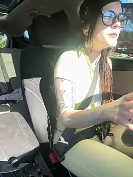 BlaizeyBBy online show from 7, 10, 2025