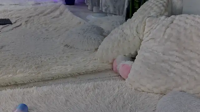 Snapshot of IsabelleEthan chatting on 13, 7, 2026 IsabelleEthan online show from 13, 7, 2026