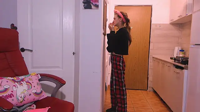 Snapshot of simyhvn chatting on 17, 1, 2026 simyhvn online show from 17, 1, 2026