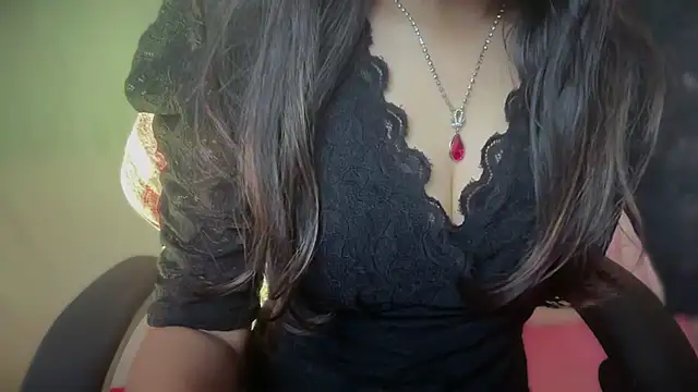 Queen Angelena online show from 28, 9, 2025