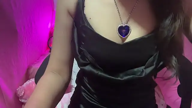 Queen Angelena online show from 1, 2, 2025