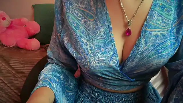 Queen Angelena online show from 3, 5, 2026