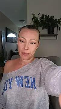 Sacha-xx online show from 28, 4, 2026