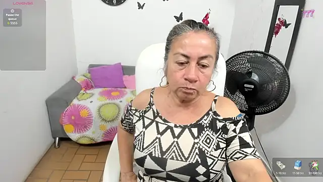 Snapshot of stepmother_105 chatting on 17, 6, 2026 stepmother 105 online show from 17, 6, 2026