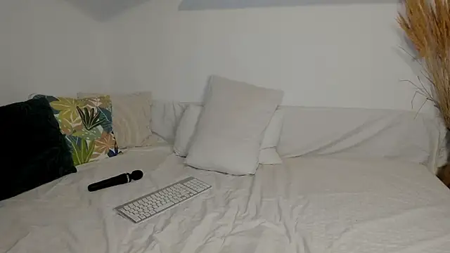 Snapshot of Jadore_able chatting on 5, 2, 2026 Jadore able online show from 5, 2, 2026