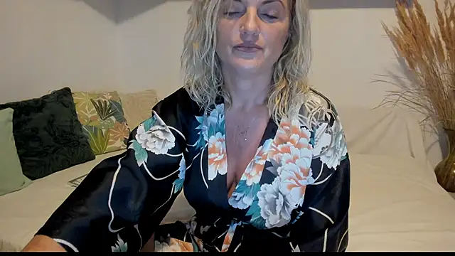 Jadore able online show from 11, 9, 2025