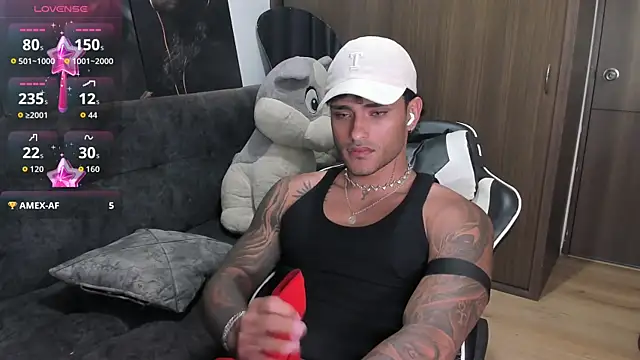 Snapshot of Alessandro_Vanni chatting on 11, 11, 2025 Alessandro Vanni online show from 11, 11, 2025