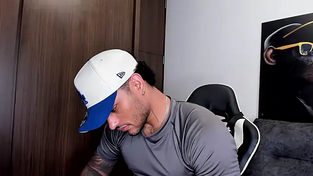 Snapshot of Alessandro_Vanni chatting on 12, 3, 2025 Alessandro Vanni online show from 12, 3, 2025