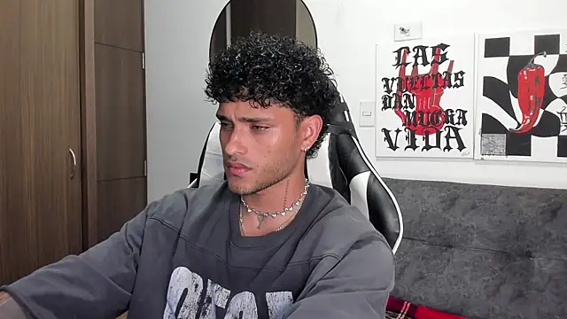 Snapshot of Alessandro_Vanni chatting on 8, 1, 2026 Alessandro Vanni online show from 8, 1, 2026