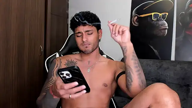 Snapshot of Alessandro_Vanni chatting on 18, 3, 2025 Alessandro Vanni online show from 18, 3, 2025