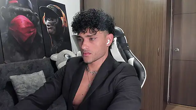 Snapshot of Alessandro_Vanni chatting on 18, 11, 2025 Alessandro Vanni online show from 18, 11, 2025