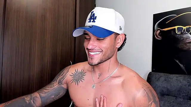 Snapshot of Alessandro_Vanni chatting on 12, 3, 2025 Alessandro Vanni online show from 12, 3, 2025