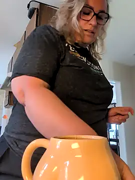 Snapshot of Canadian_BBW chatting on 15, 6, 2026 Canadian BBW online show from 15, 6, 2026