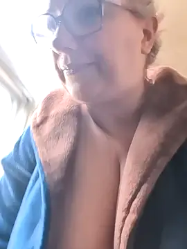 Canadian BBW online show from 2, 5, 2026