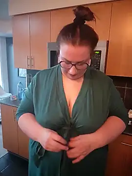 Snapshot of Canadian_BBW chatting on 27, 2, 2025 Canadian BBW online show from 27, 2, 2025