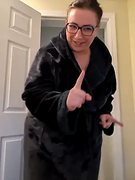 Snapshot of Canadian_BBW chatting on 5, 3, 2025 Canadian BBW online show from 5, 3, 2025