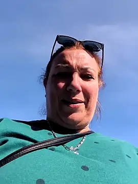 Snapshot of Canadian_BBW chatting on 1, 3, 2025 Canadian BBW online show from 1, 3, 2025