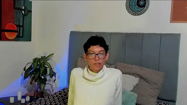 Snapshot of CrissBrownxxx chatting on 19, 10, 2025 CrissBrownxxx online show from 19, 10, 2025