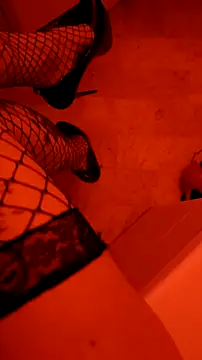 Misspadrona88 online show from 22, 12, 2025