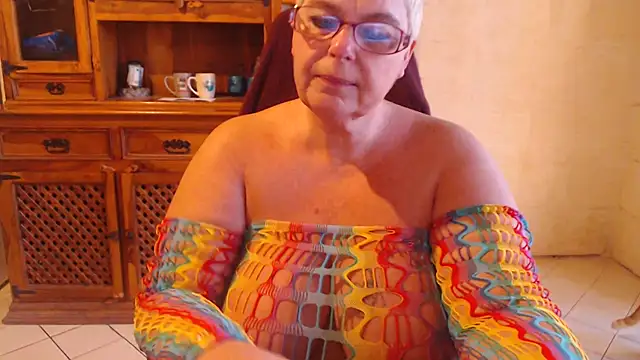 MISS LINDAH online show from 9, 5, 2026