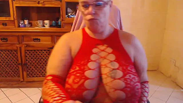 MISS LINDAH online show from 7, 10, 2025