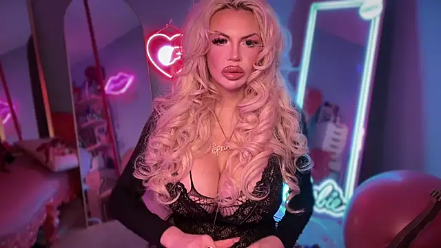 bimbotwerkqueen online show from 6, 11, 2025