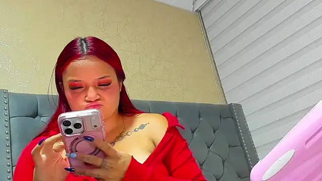 Snapshot of Imannejulienne chatting on 15, 5, 2026 Imannejulienne online show from 15, 5, 2026